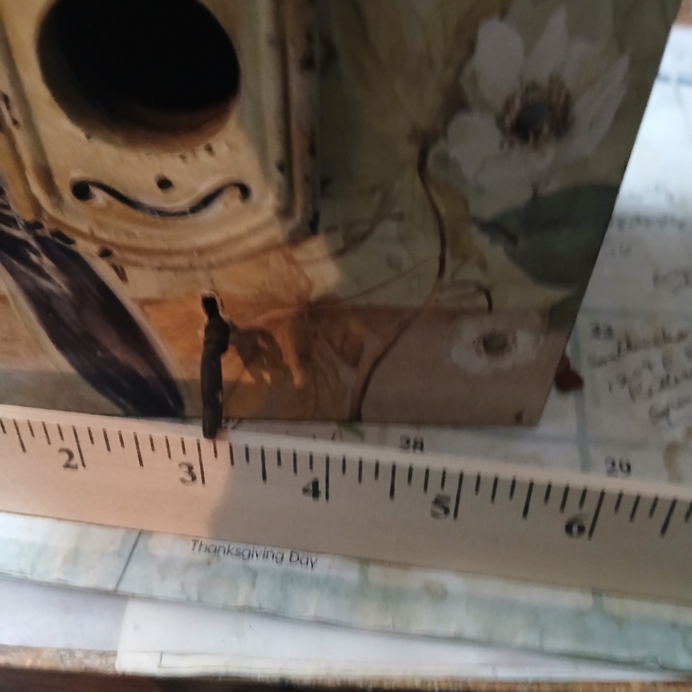 Wood Susan Winget birdhouse - Picture 7 of 7